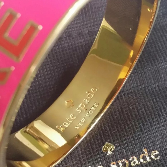 KATE SPADE ♤ NEW YORK "PLAN AN ADVENTURE / OFF YOU GO" HOT PINK BRACELET. - Picture 3 of 8